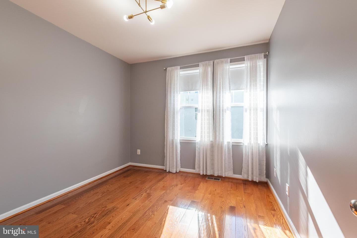 24701 Gracehill Terrace photo 31