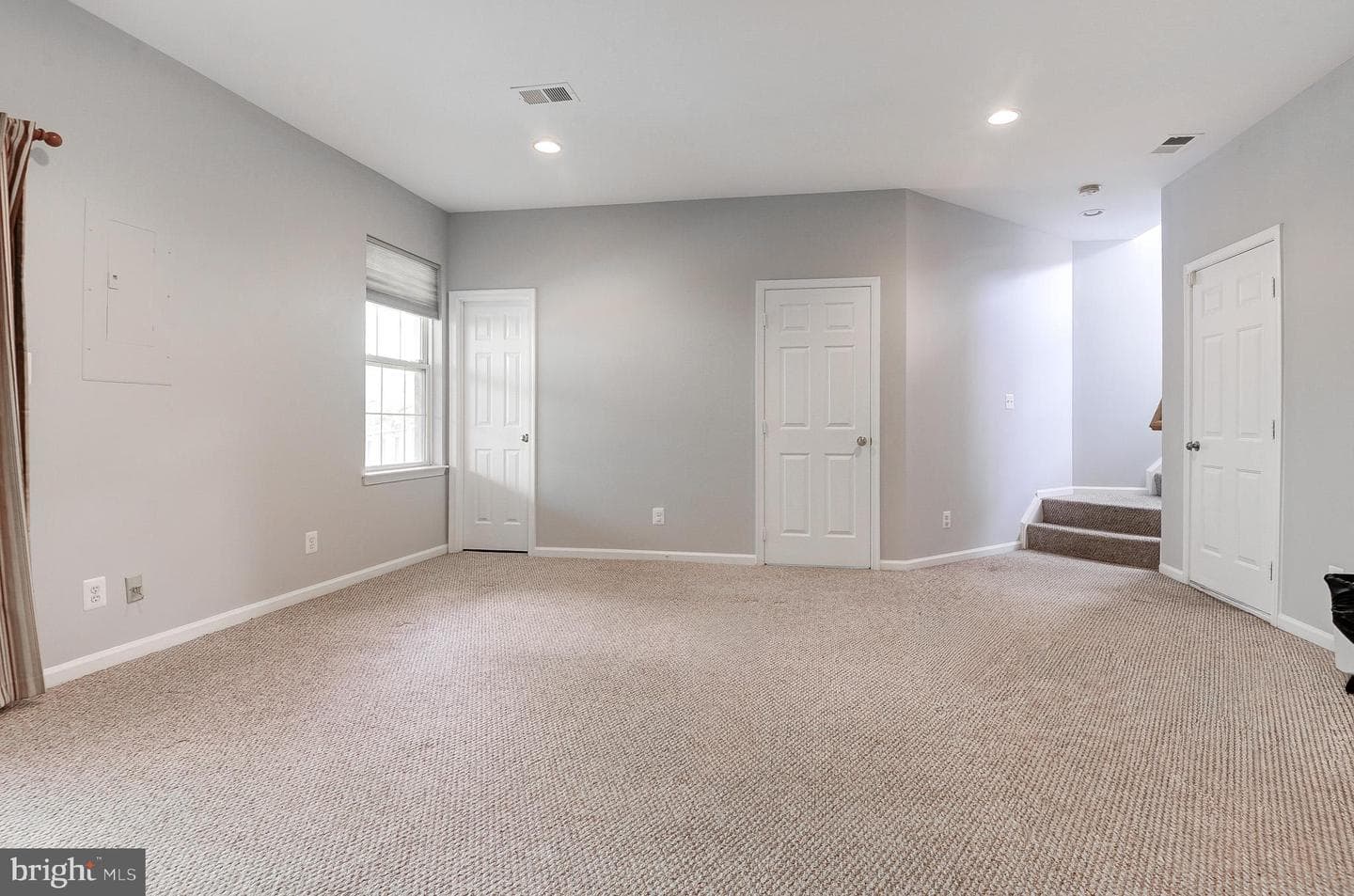 180 Spencer Terrace SE photo 36
