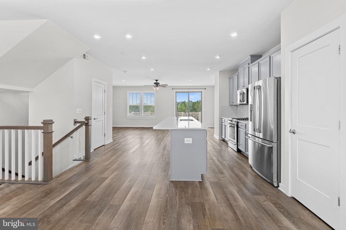 1093 Venifena Terrace SE photo 10