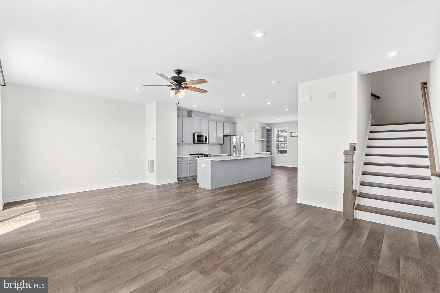 1093 Venifena Terrace SE photo 16