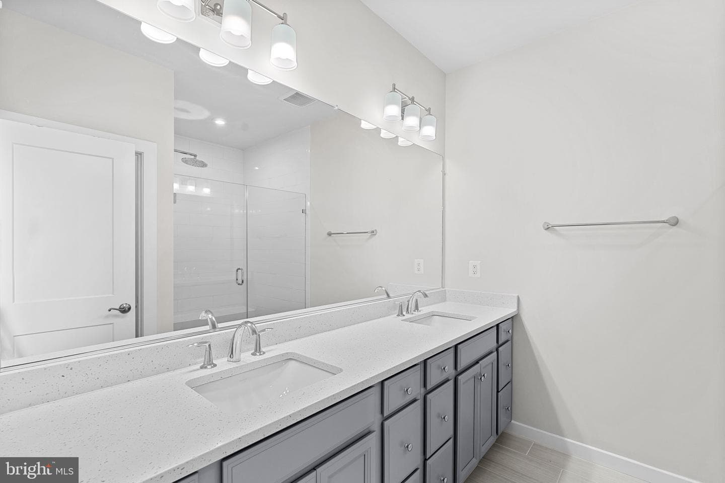 1093 Venifena Terrace SE photo 24