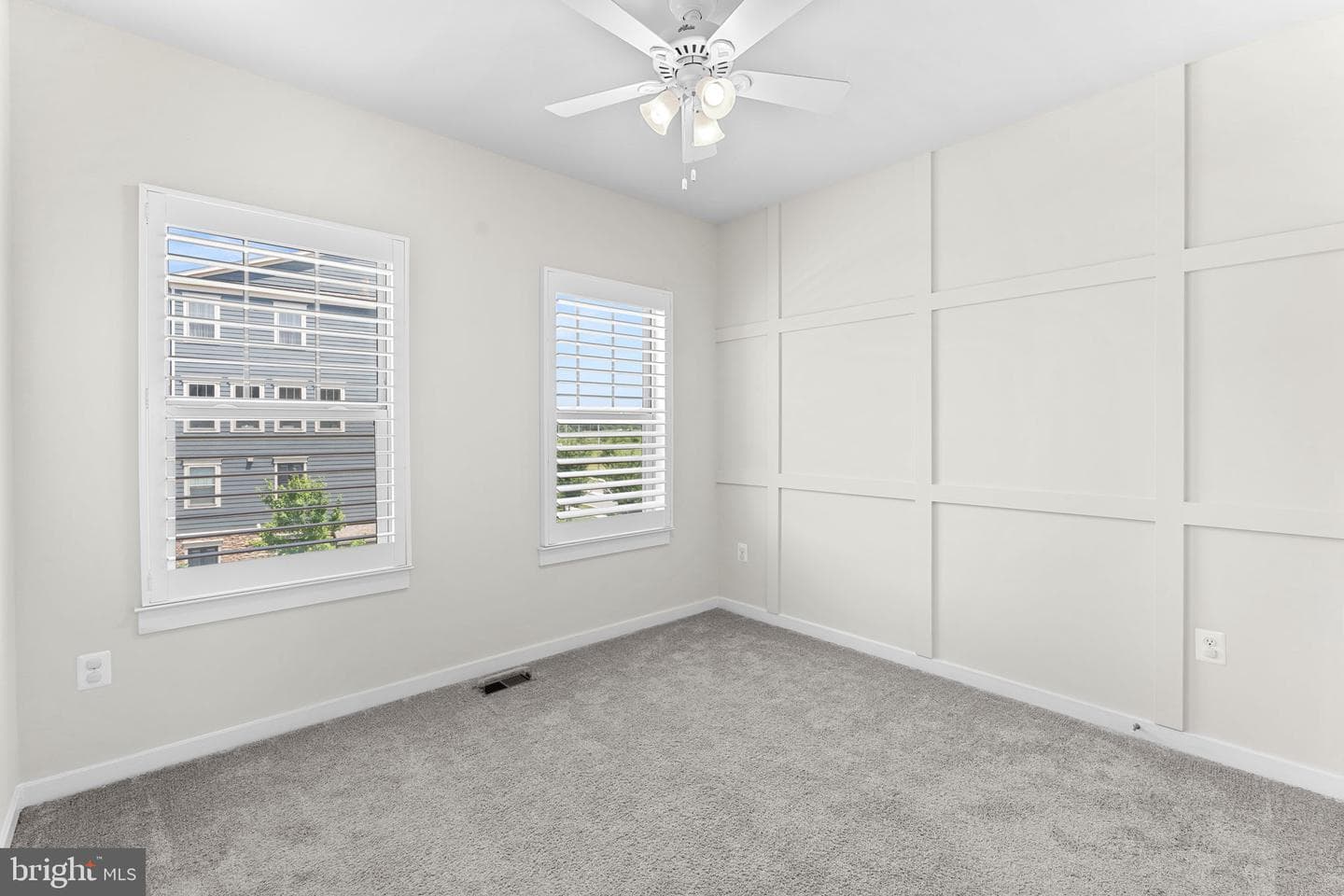 1093 Venifena Terrace SE photo 32