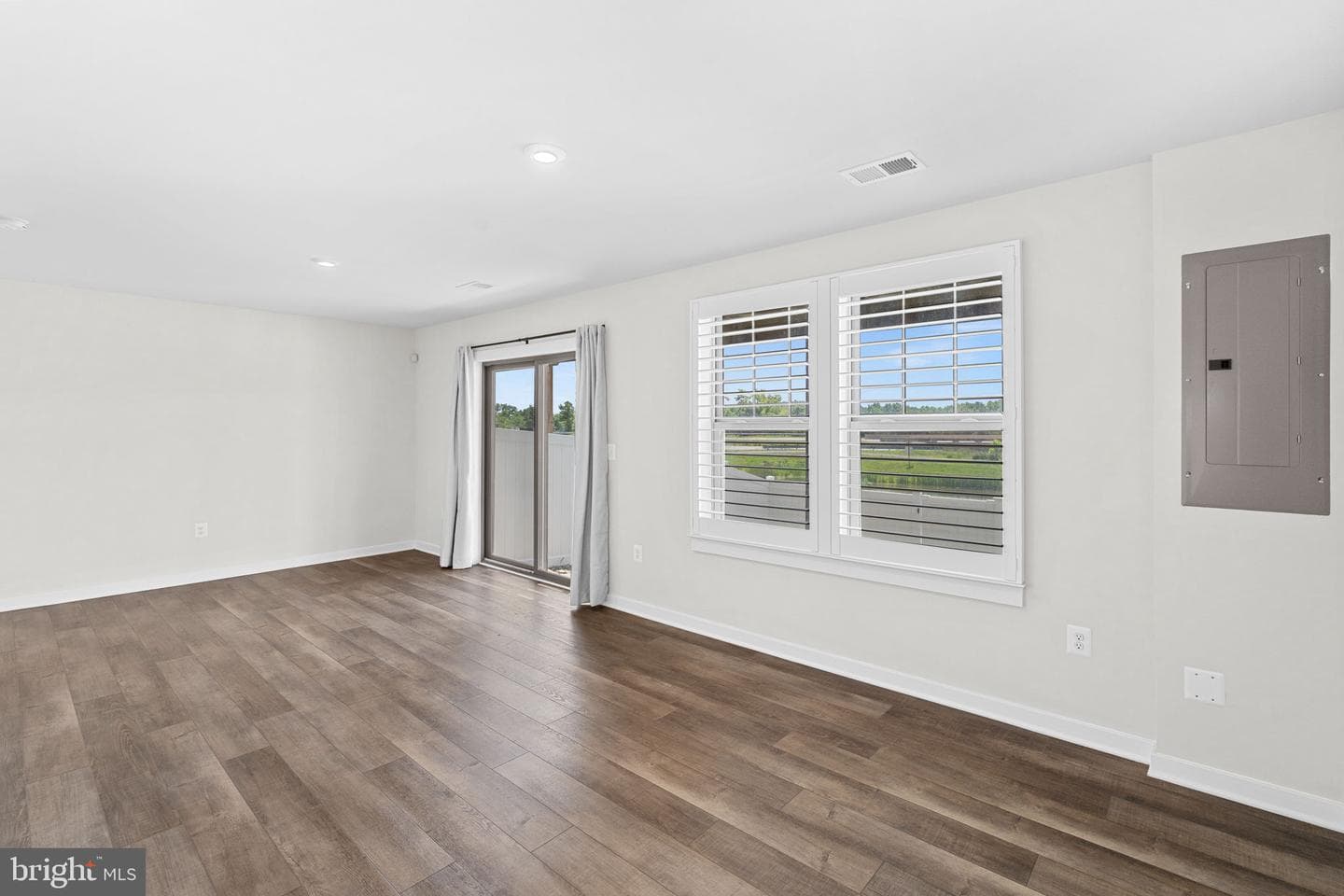 1093 Venifena Terrace SE photo 38
