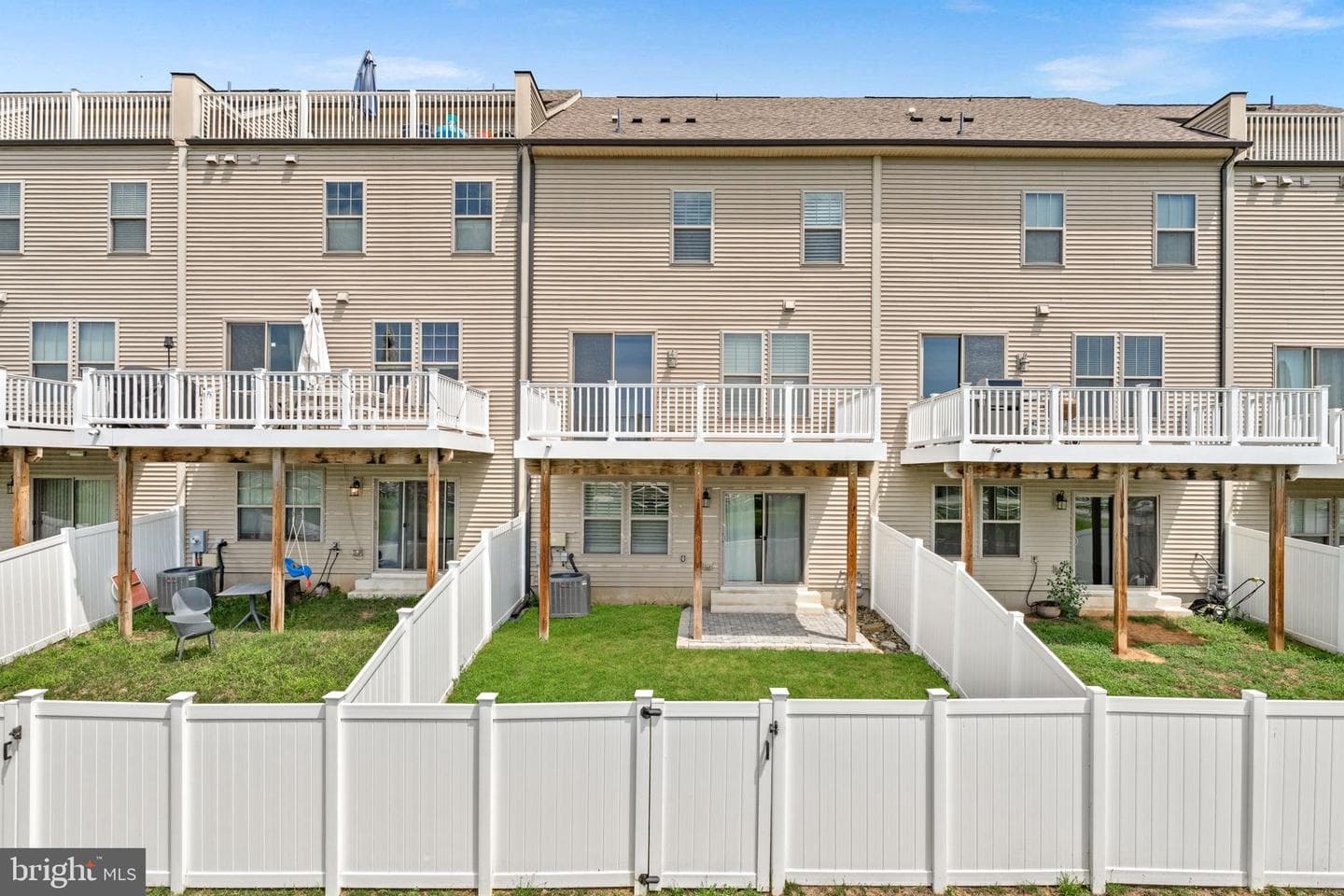 1093 Venifena Terrace SE photo 46