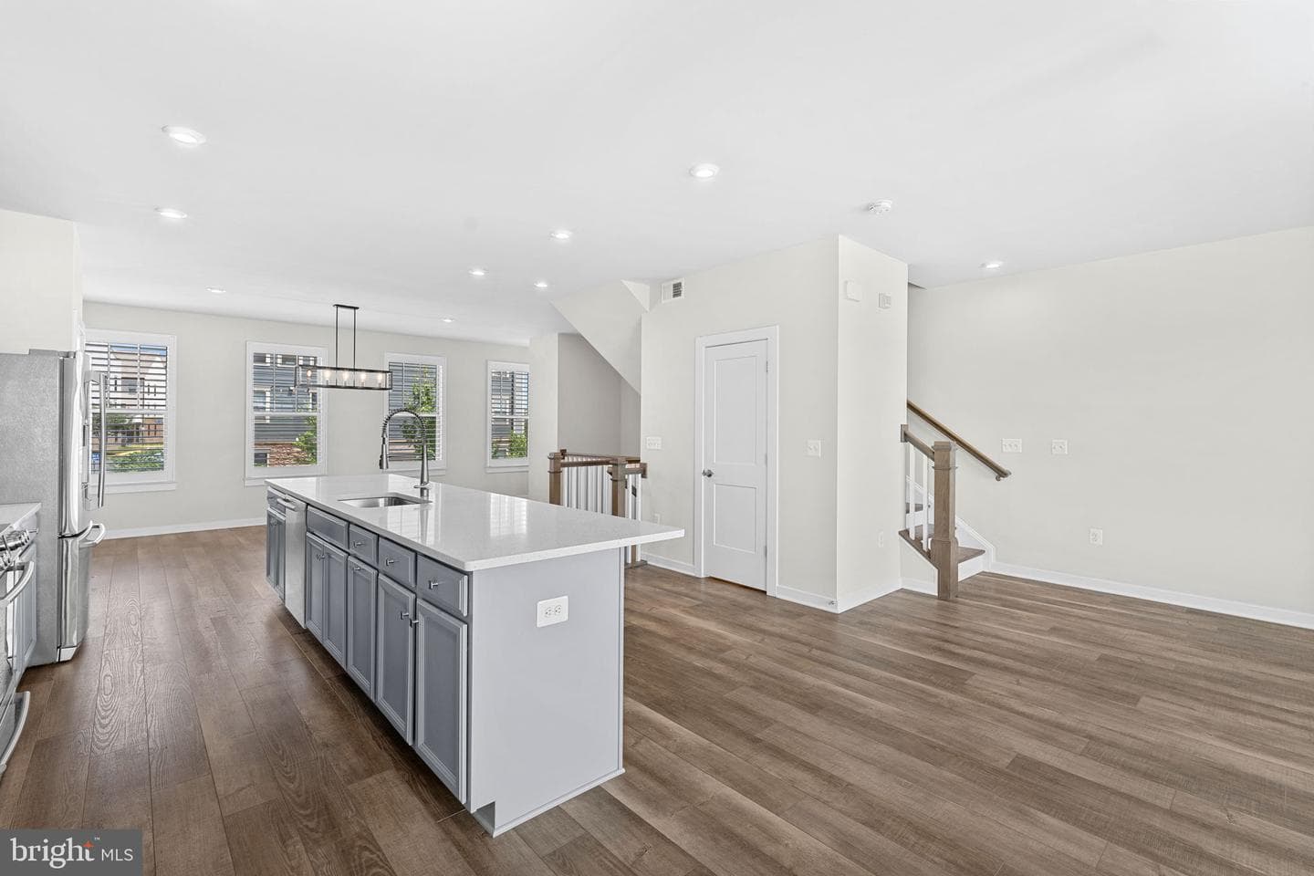 1093 Venifena Terrace SE photo 8