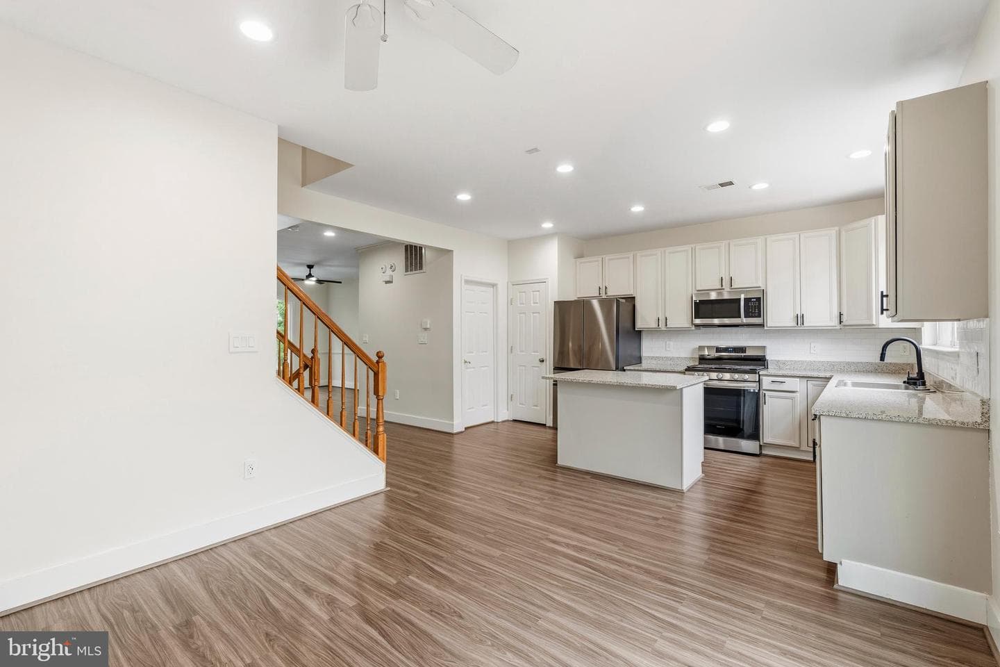 43686 Phelps Terrace photo 11