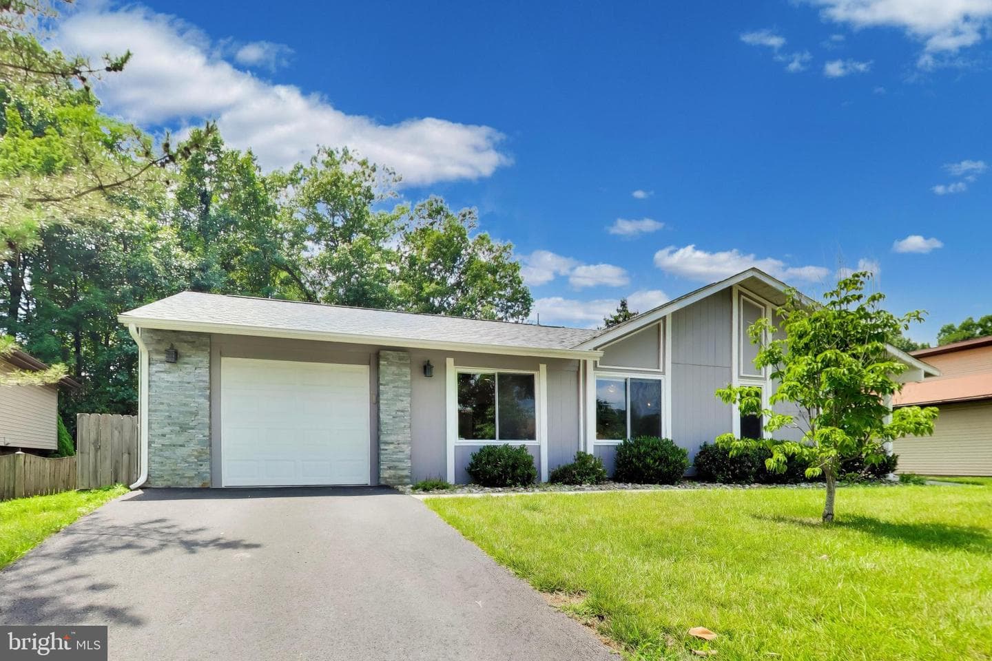 422 Avondale Drive photo 3