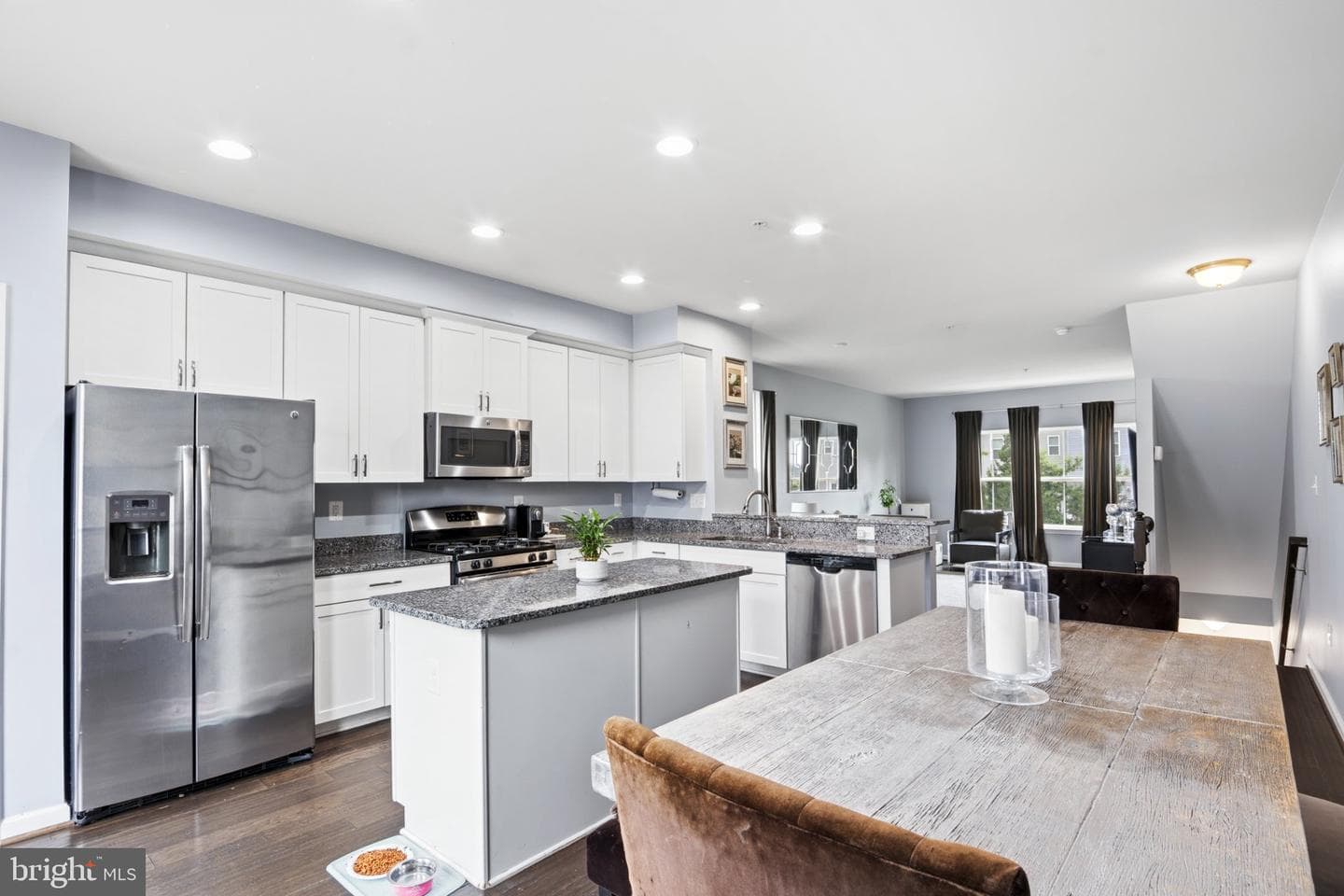 41768 Mcmonagle Square photo 8