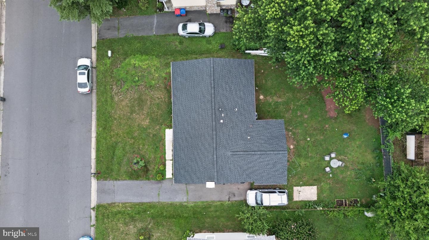 1314 E Holly Avenue photo 3