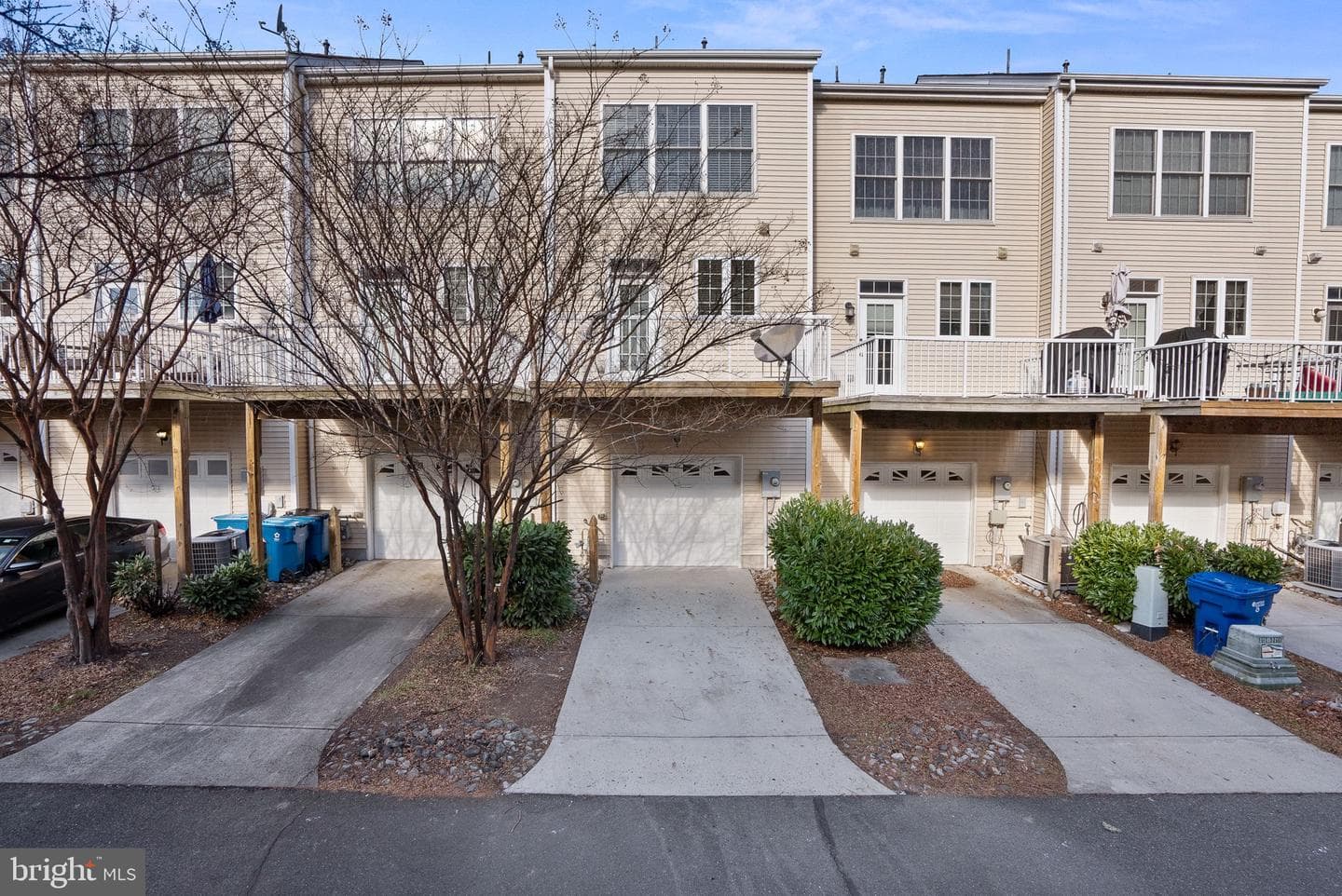 42633 Homefront Terrace photo 4