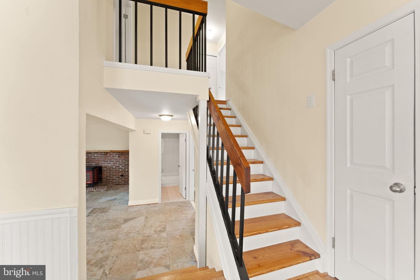 131 Evergreen Street photo 26