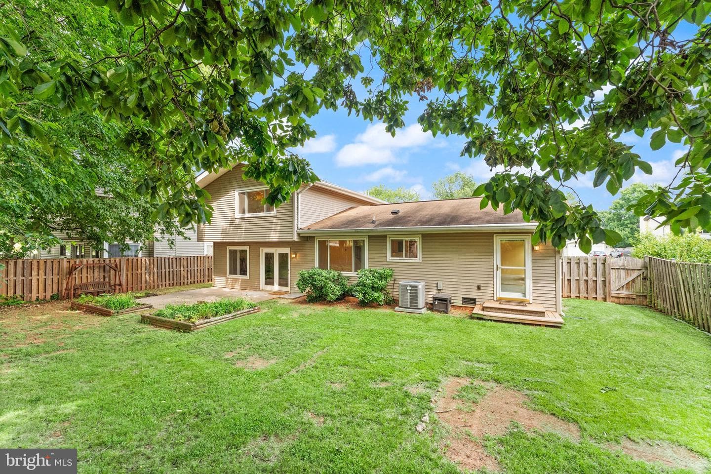 131 Evergreen Street photo 62