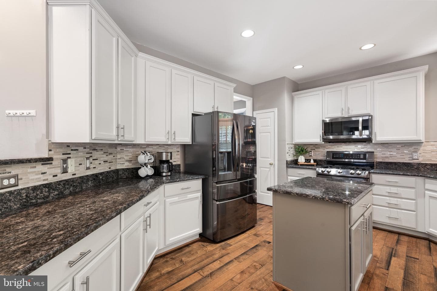 42702 Middle Ridge Place photo 21