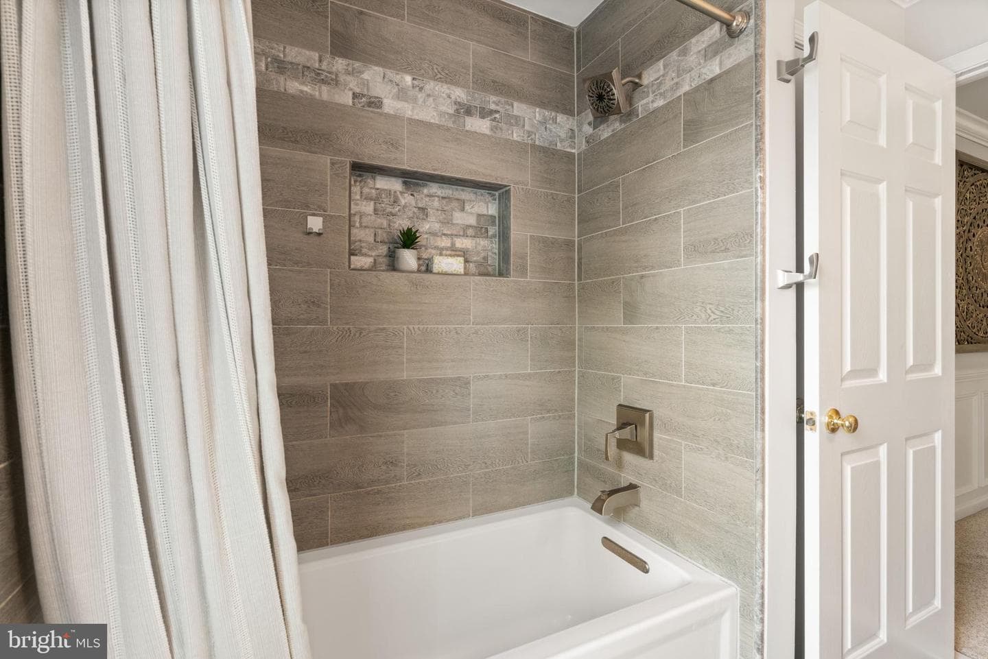42702 Middle Ridge Place photo 42