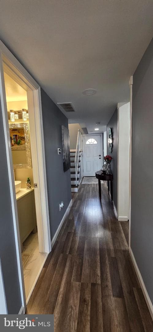 507 Crestwood Street SW photo 13