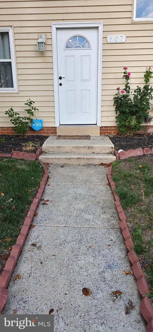 507 Crestwood Street SW photo 3