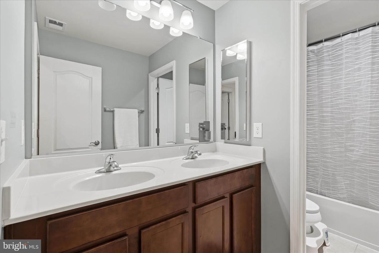 42522 Stratford Landing Drive photo 28