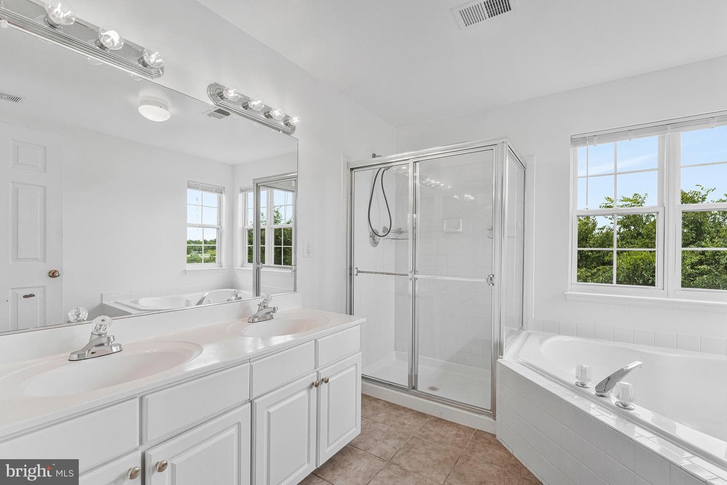 44177 Paget Terrace photo 4