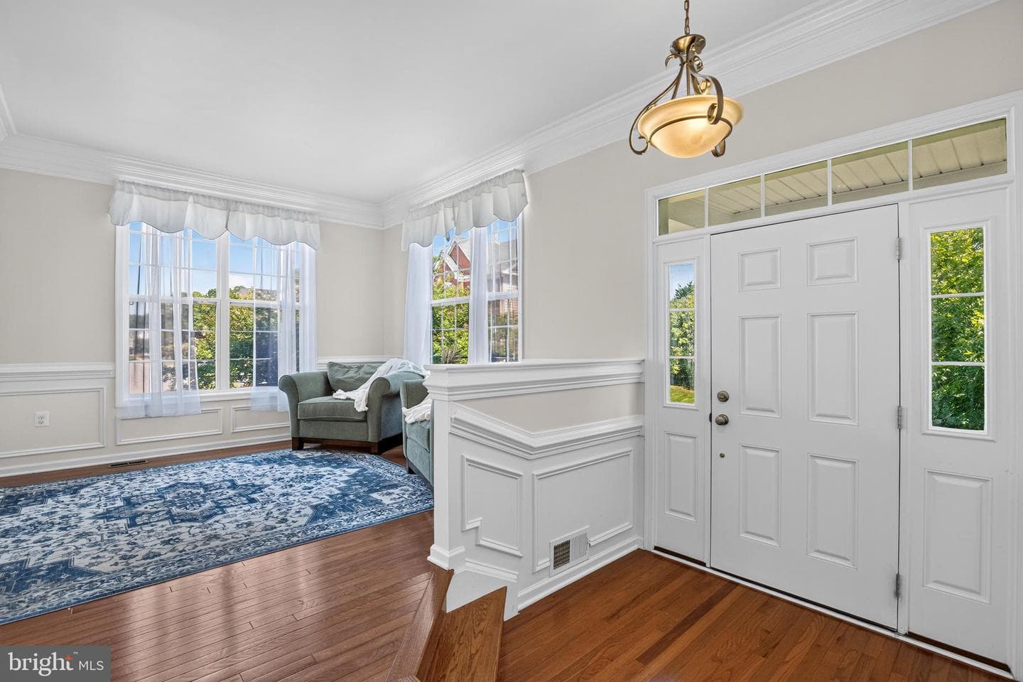 43283 Mitcham Square photo 3