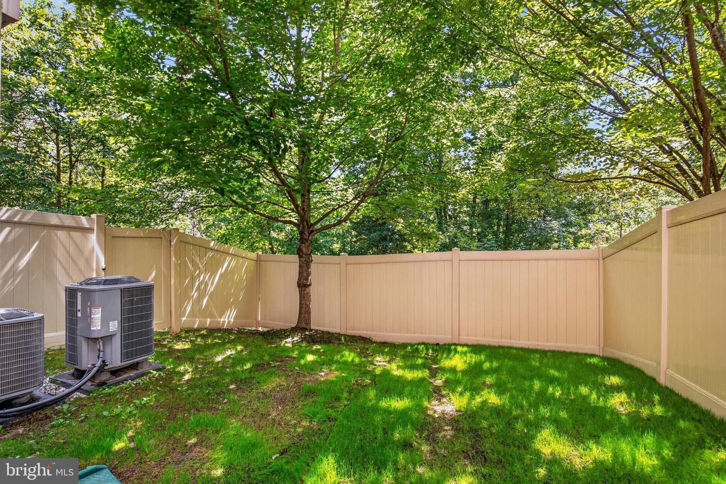 43283 Mitcham Square photo 38