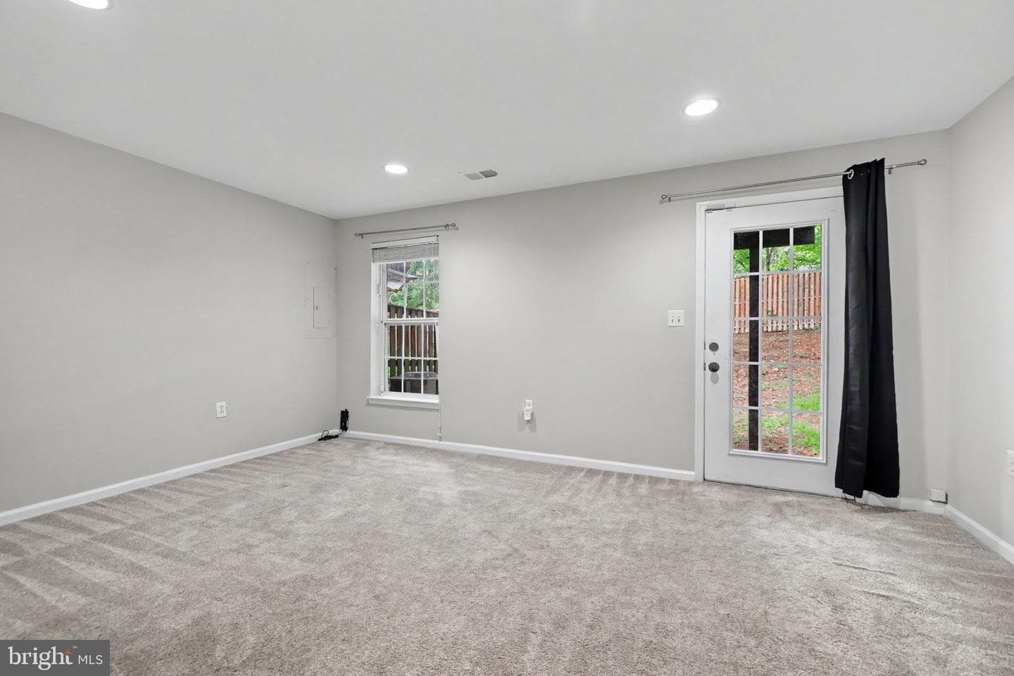 453 Pearlbush Square NE photo 60