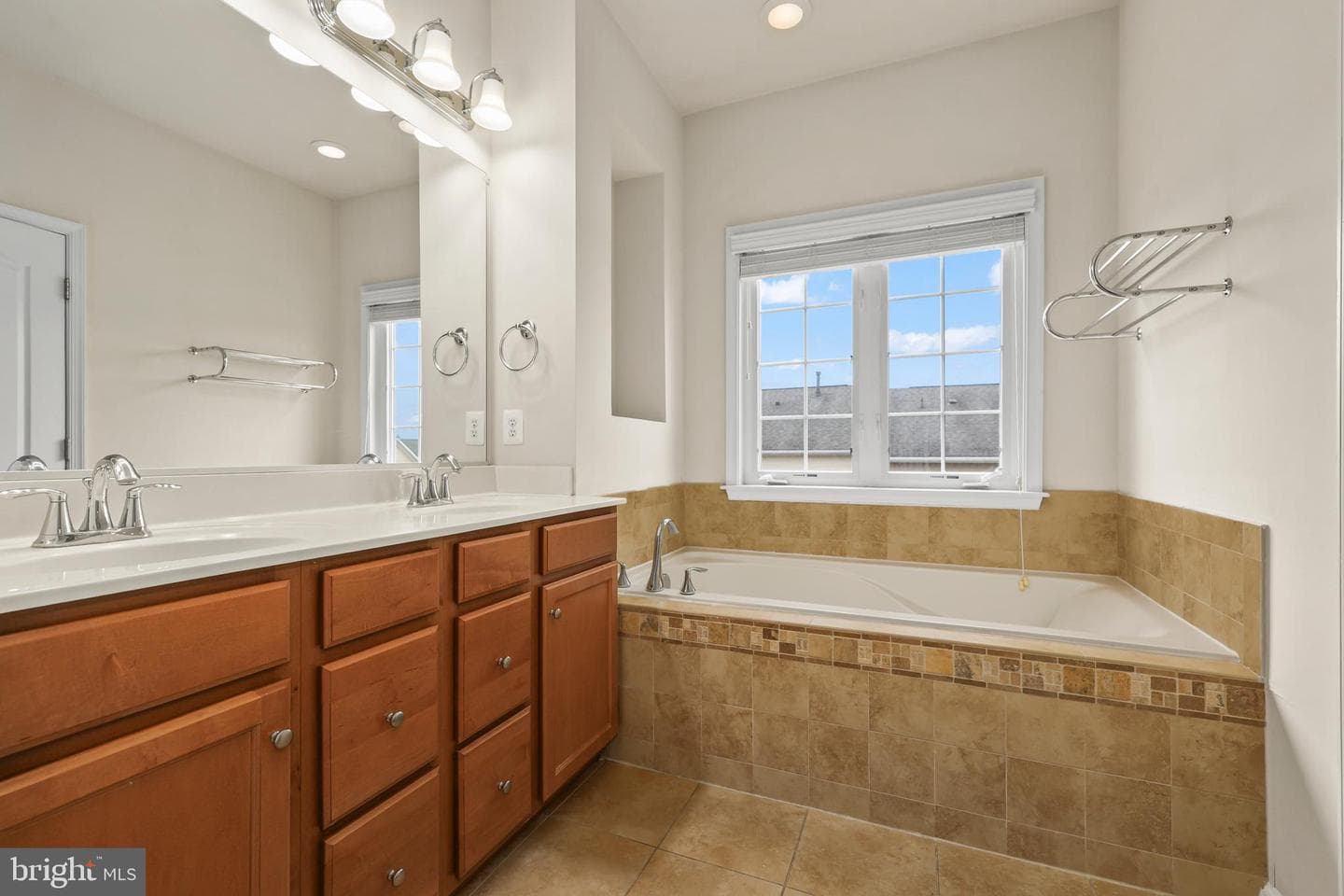 20837 Houseman Terrace photo 12