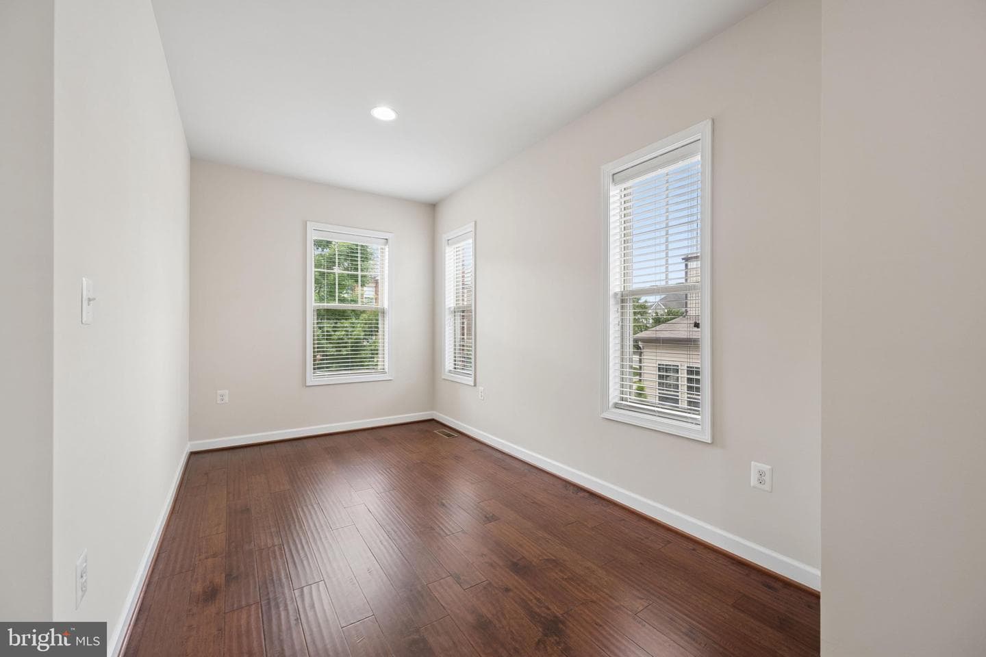 42534 Dreamweaver Drive photo 35
