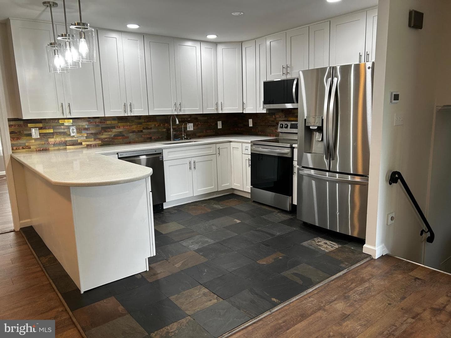 402 Dodd Court NW photo 9
