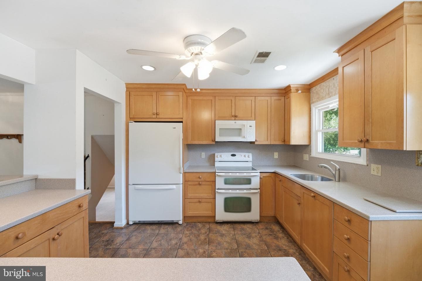 1206 E Iberia Road photo 11