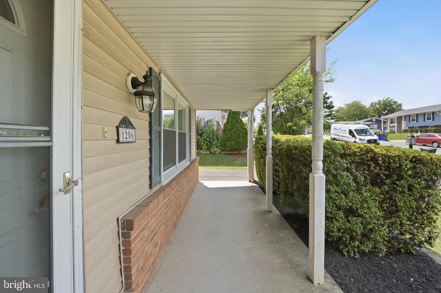 1206 E Iberia Road photo 4