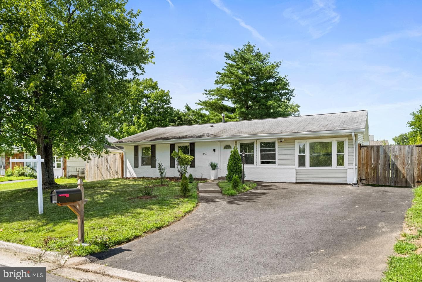 501 E Poplar Road E photo 3