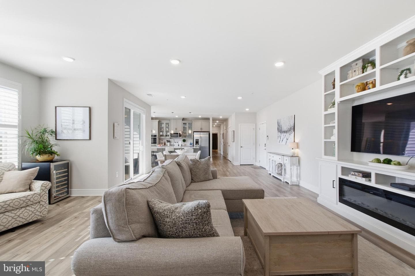 23639 Golden Embers Square #302 photo 18