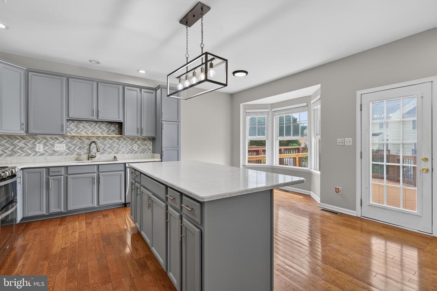 22540 Airmont Woods Terrace photo 16