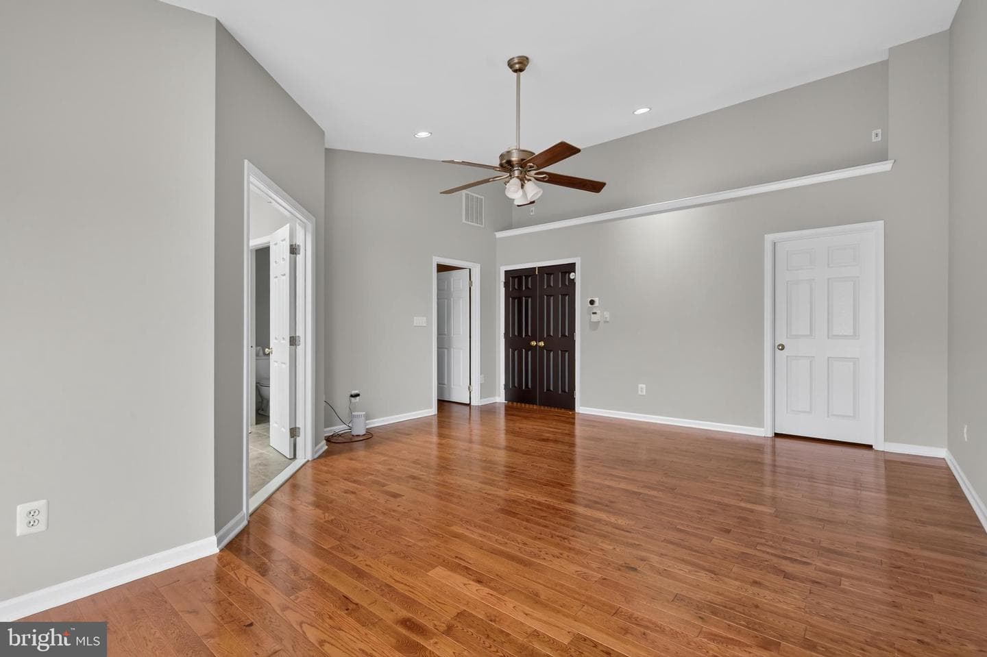 22540 Airmont Woods Terrace photo 24