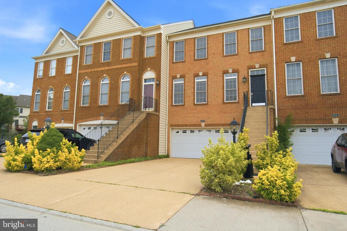 22540 Airmont Woods Terrace photo 3