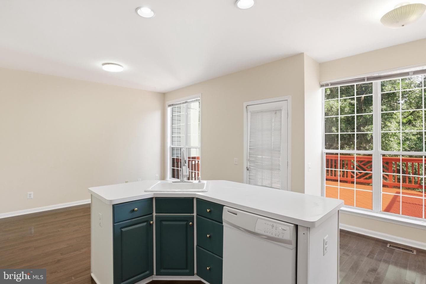 47606 Watkins Island Square photo 19