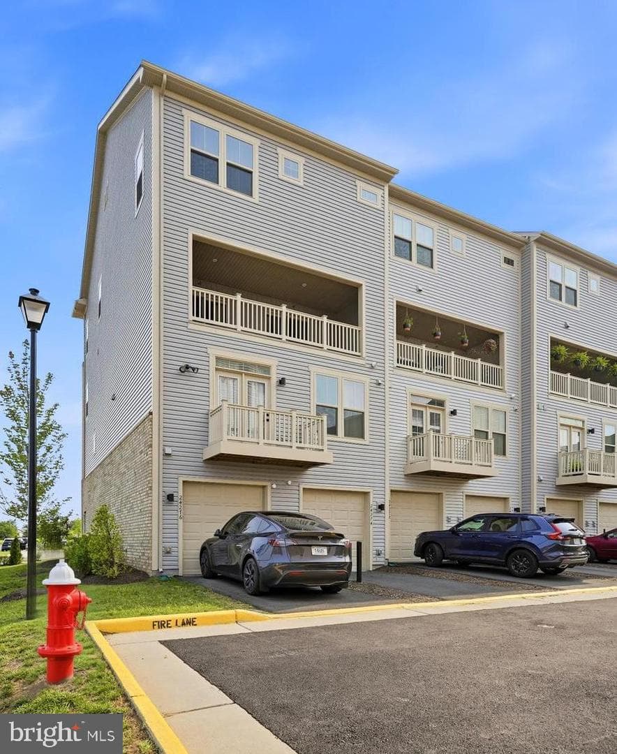 24274 Thurso Square photo 10