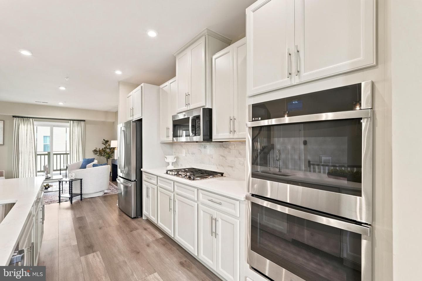 24274 Thurso Square photo 19