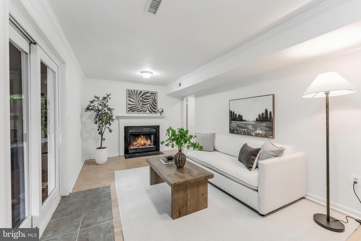 143 Sulgrave Court photo 42