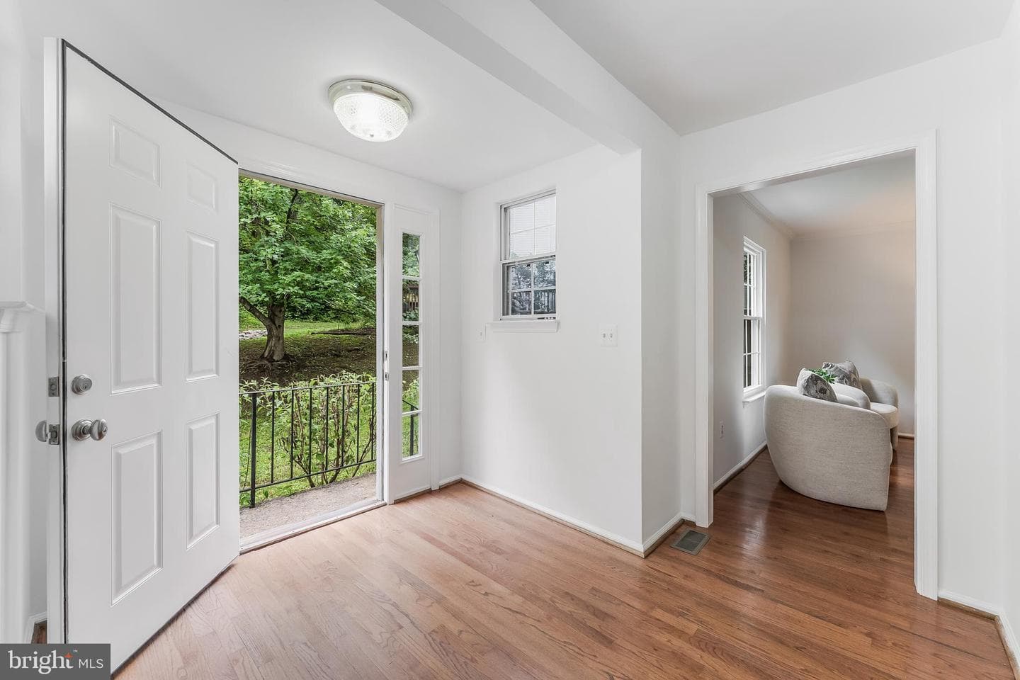 143 Sulgrave Court photo 49