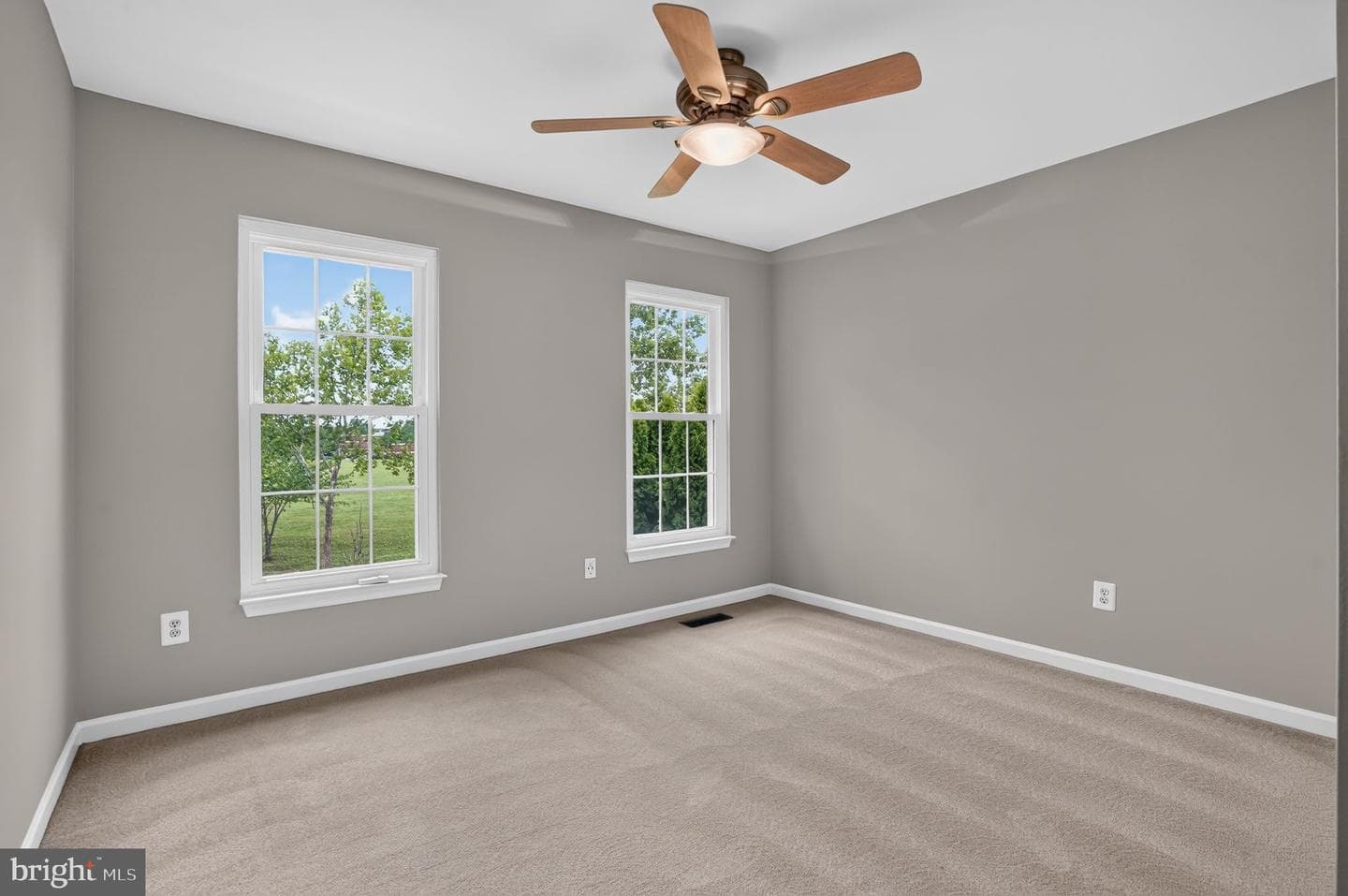 42771 Freedom Street photo 32