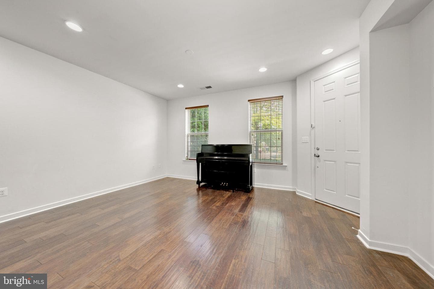 44100 Vaira Terrace photo 14
