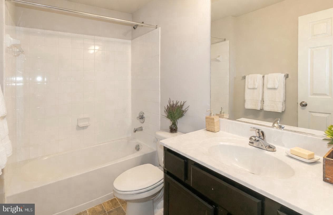 813 Mildenhall Court photo 21