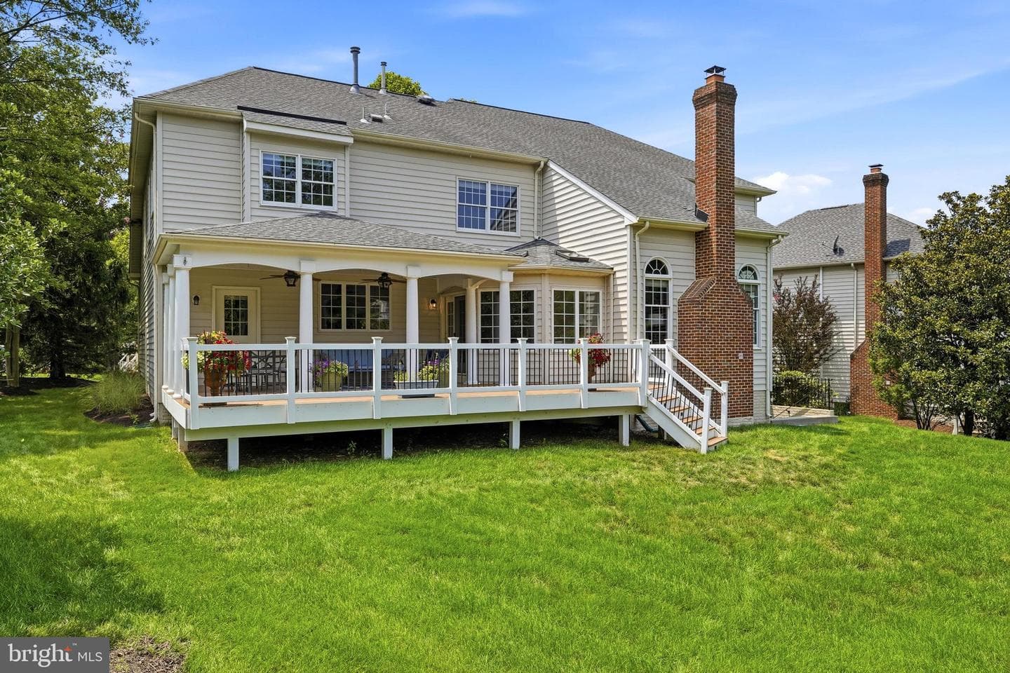 19704 Stanford Hall Place photo 5