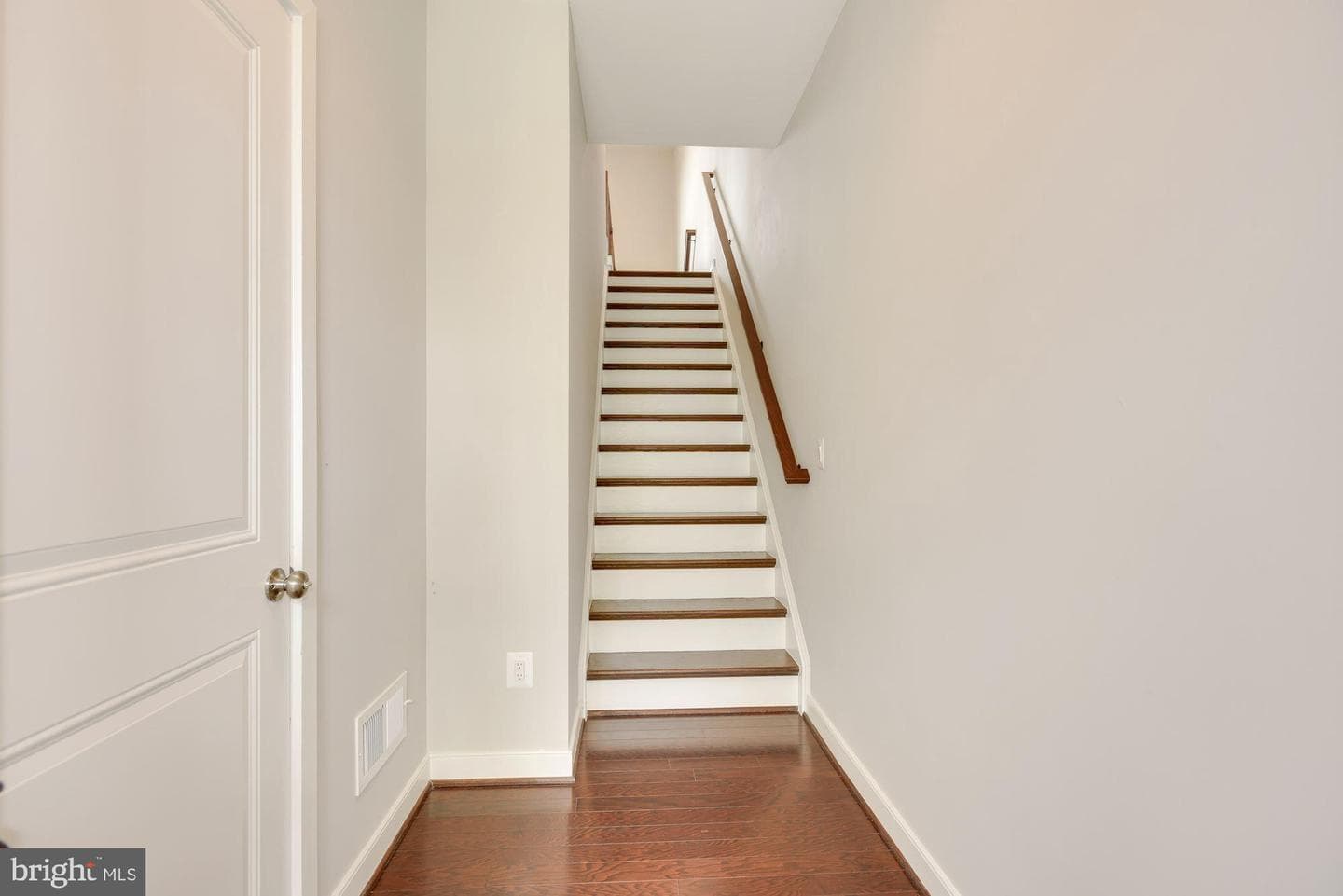 23094 Sullivans Cove Square photo 5
