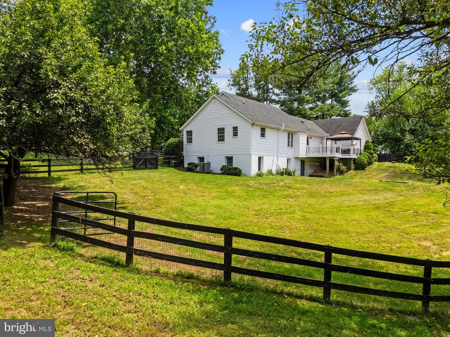 36983 Philomont Road photo 88