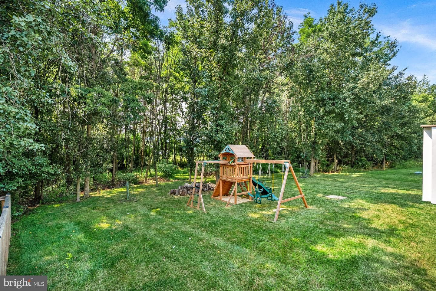 20 Eisentown Drive photo 52