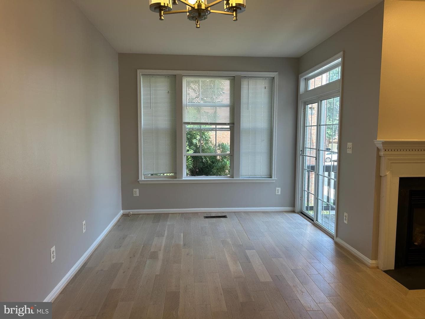 20381 Fallsway Terrace photo 3