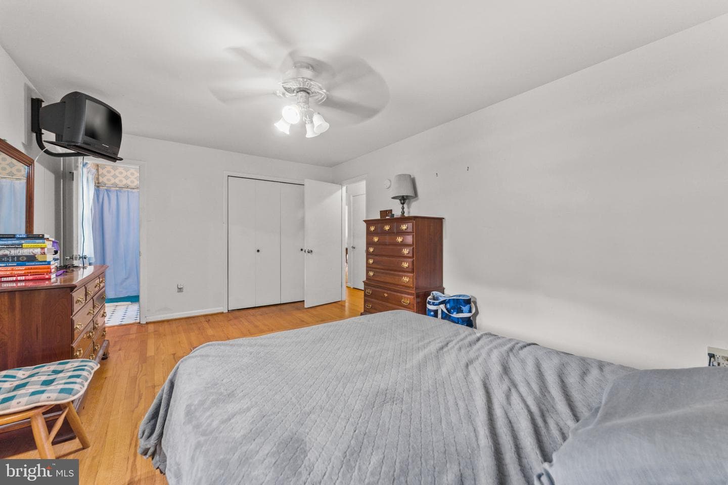 3 S Hughes Street photo 44