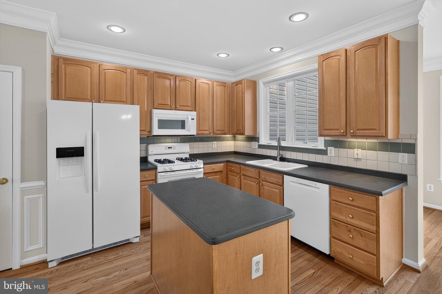 1199 Cambria Terrace NE photo 8